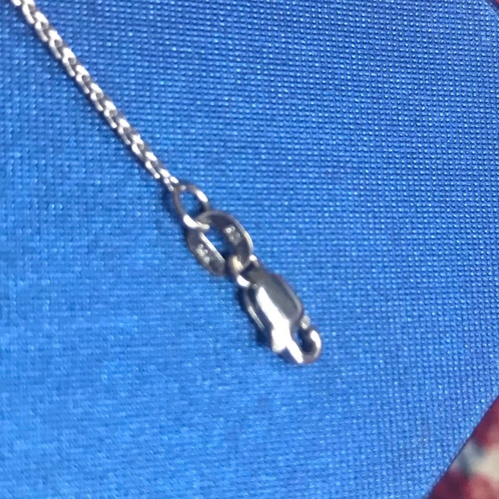 Elegant Sterling Silver Heart Pendant Necklace - Picture 2 of 2